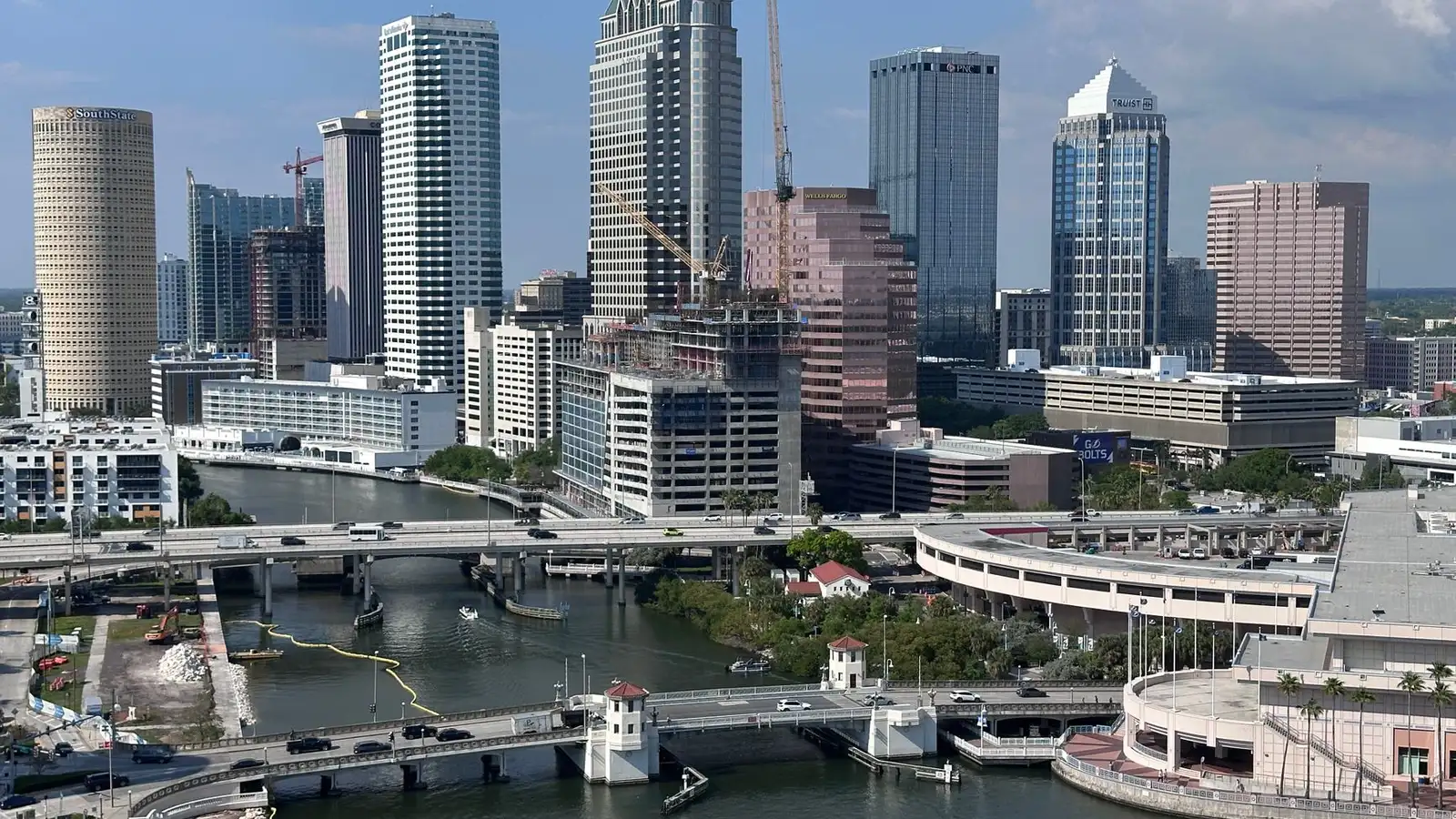 Tampa Riverwalk and the downtown skyline along the Hillsborough River